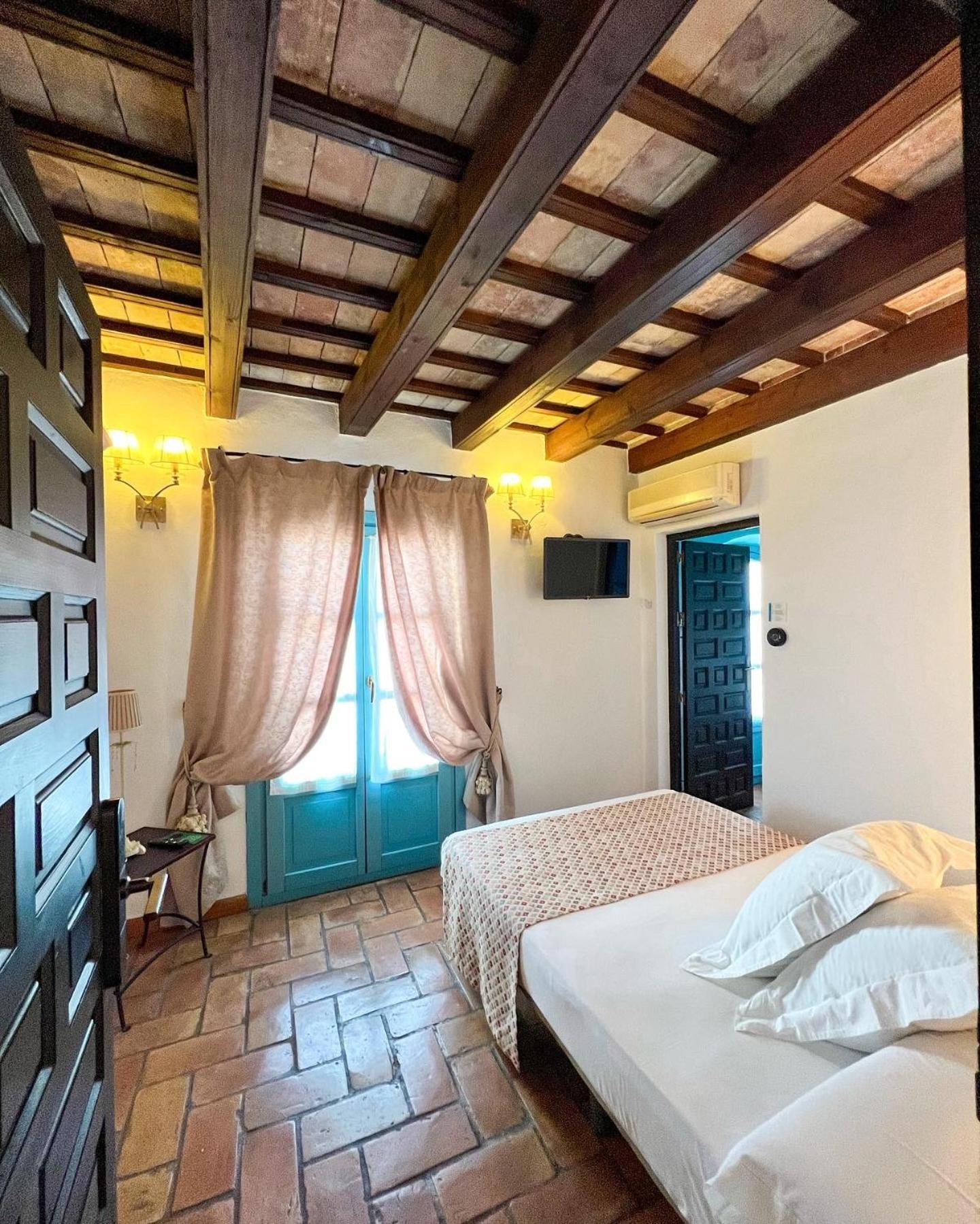 קרמונה Hostal Servilia מראה חיצוני תמונה